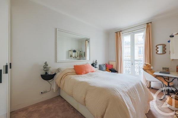 Appartement F4 à vendre  4 pièces - 99,41 m2 PARIS - 75009