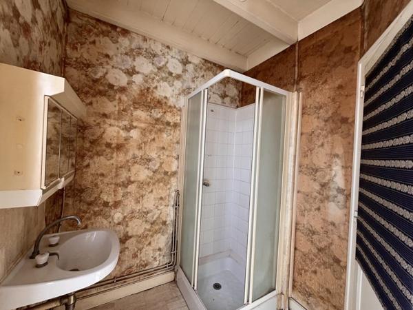 Maison à vendre |  Saint-Genis-d'Hiersac |  4 pièces | 80 m²