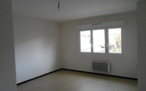 Appartement à louer    1 pièce • 21,74 m2 La Ville-du-Bois