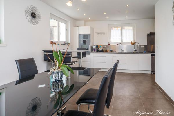 Ferme rénovée de 174m² sur terrain de plus de 2000 m