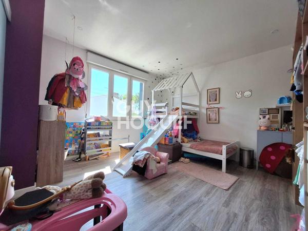 Maison rénovée – 2 chambres, extérieur et potentiel 3e chambre