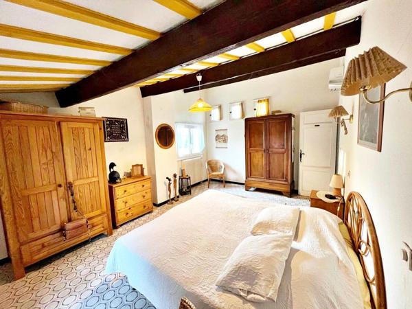 MARSEILLE 12EME - LES TROIS LUCS - PROPRIETE EXCEPTIONNELLE AVEC PISCINE - MAISON PRINICPALE ET APPARTEMENT 3 PIECES