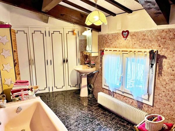 MARSEILLE 12EME - LES TROIS LUCS - PROPRIETE EXCEPTIONNELLE AVEC PISCINE - MAISON PRINICPALE ET APPARTEMENT 3 PIECES