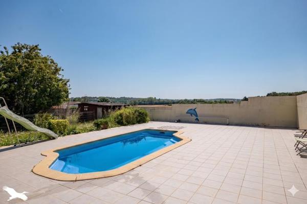 Maison à vendre 399 000 € Saintes 6 p 183 m² DPE B