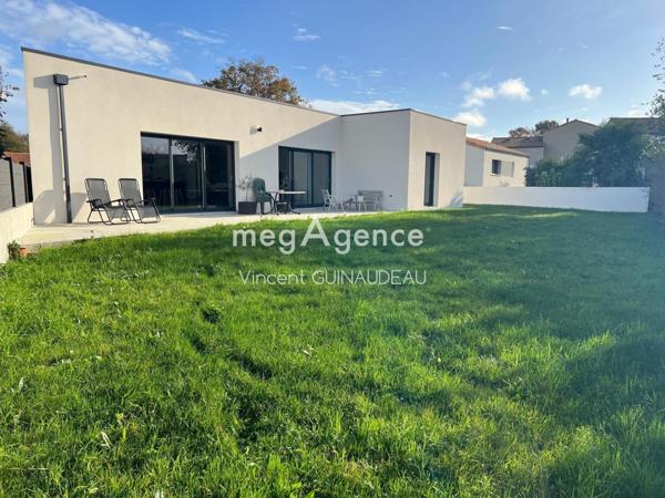 Maison à LA RENAUDIERE, 49450 - 5 pièces 150m²