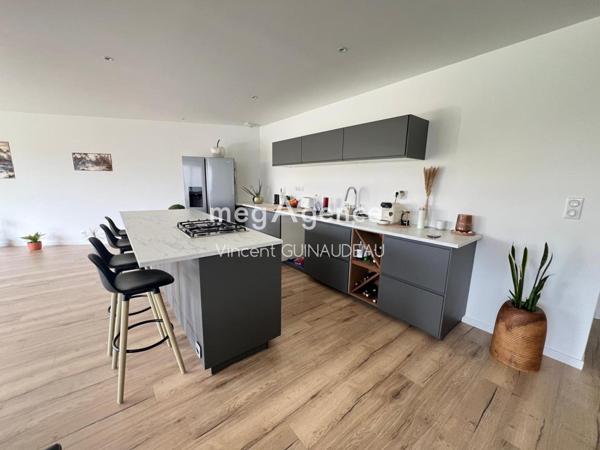 Maison à LA RENAUDIERE, 49450 - 5 pièces 150m²