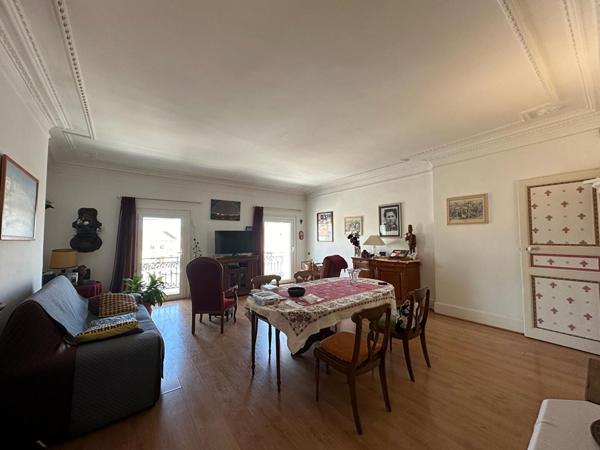 Mèze, appartement en duplex de 172m² sur le port