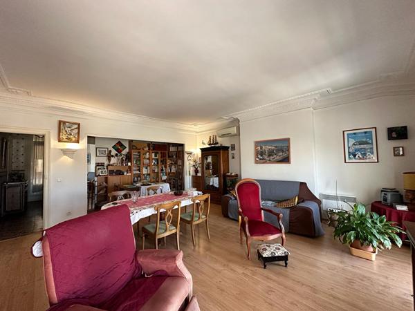 Mèze, appartement en duplex de 172m² sur le port