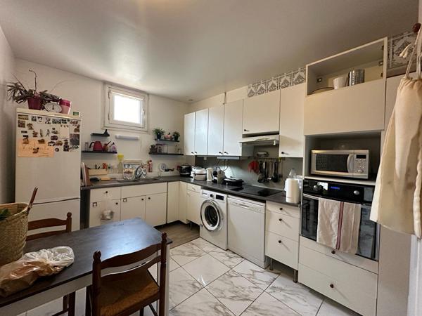 Mèze, appartement en duplex de 172m² sur le port