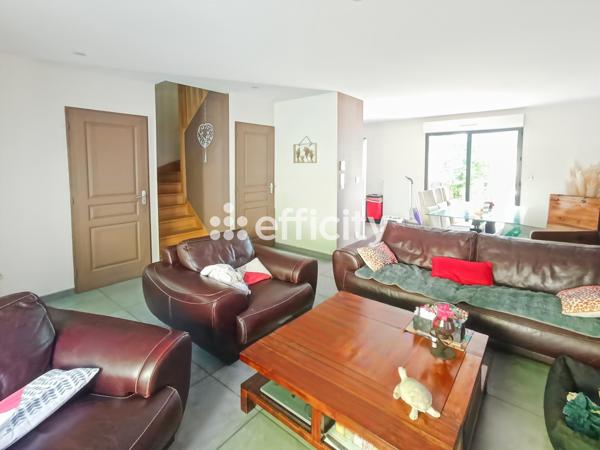 Maison 12 pièces - 232 m²