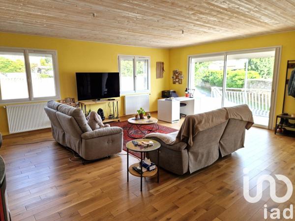 Maison de village 5 pièces de 141 m² à Étoile-sur-Rhône (26800)