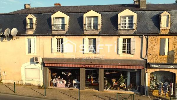 Opportunité unique, immeuble et local commercial au coeur d'un bourg du Périgord noir, à la lisère du triangle d'or de la Dordogne,
