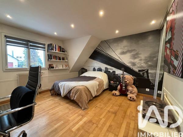 Maison à vendre 6 pièces 166 m² Villiers-sur-Marne