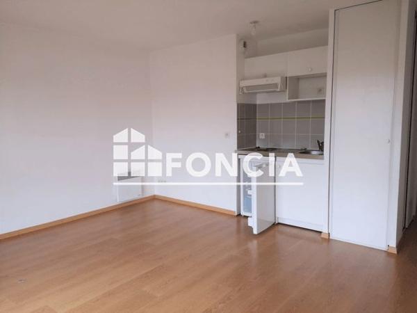 Location Studio 27.7 m² - 13 BIS RUE DE LA CHAPELLE Evreux 27000