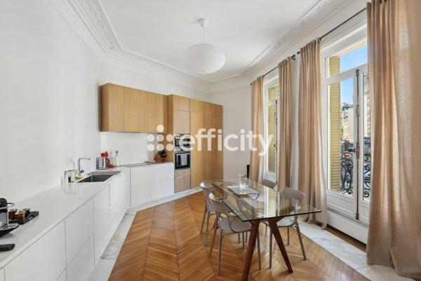 Appartement 6 pièces - 188 m²