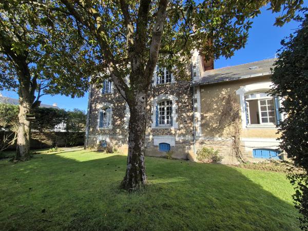 Maison 9 pièce(s) 5 chambre(s) 269 m²