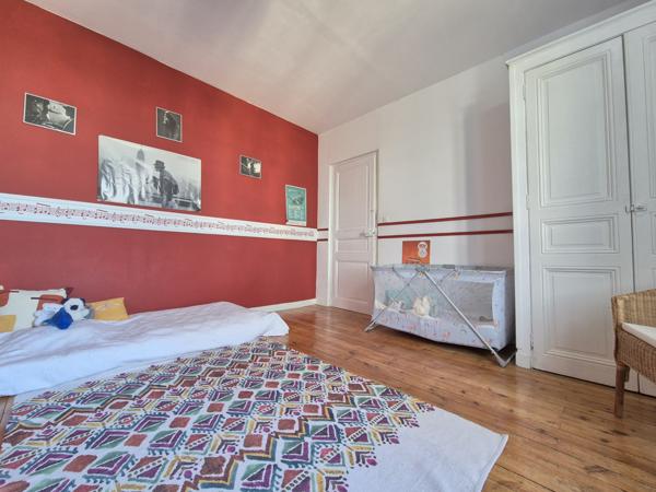 Maison 9 pièce(s) 5 chambre(s) 269 m²