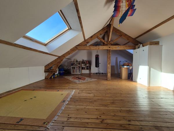 Maison 9 pièce(s) 5 chambre(s) 269 m²