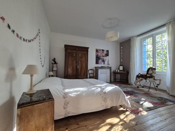 Maison 9 pièce(s) 5 chambre(s) 269 m²