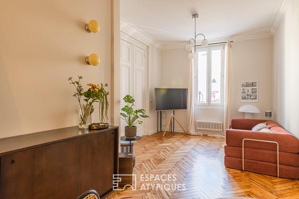 Appartement rénové dans le centre des Chartrons