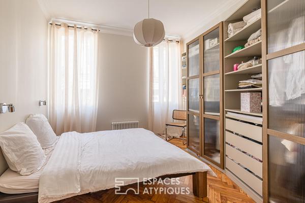 Appartement rénové dans le centre des Chartrons