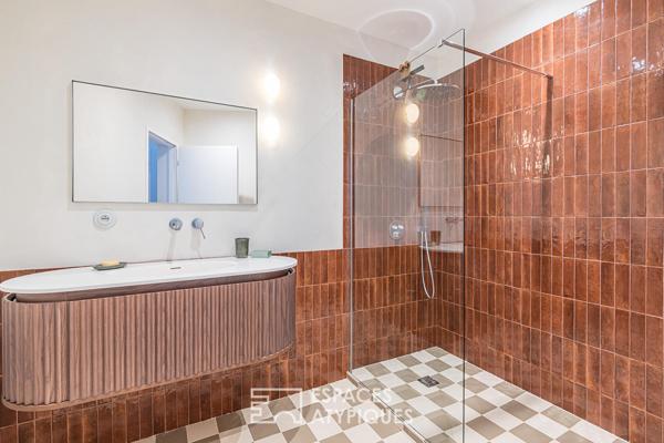 Appartement rénové dans le centre des Chartrons