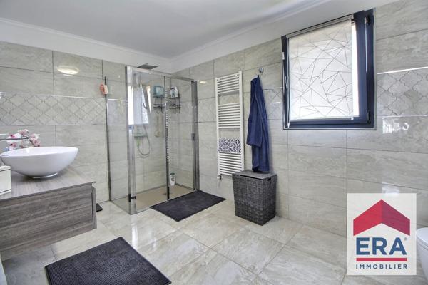 Maison Bollene 5 pièce(s) 117 m2