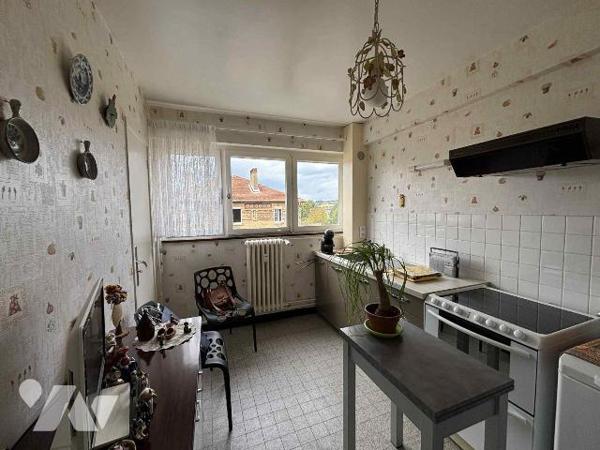 Nouveau mandat exclusif sur SEDAN.

Appartement de 3 pièces situé dans une résidence proche d...