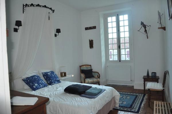 MANOIR