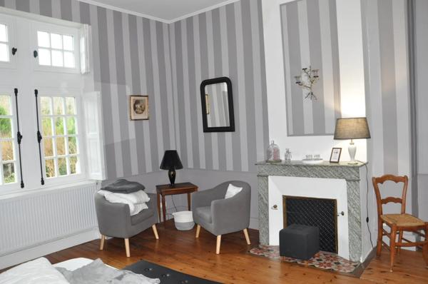 MANOIR
