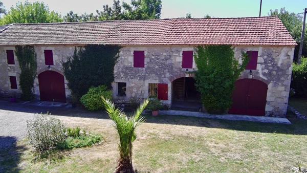 MANOIR