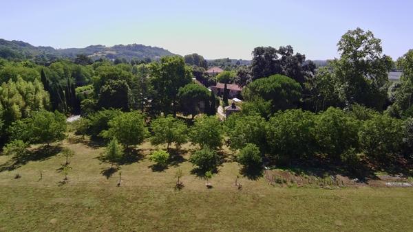 MANOIR