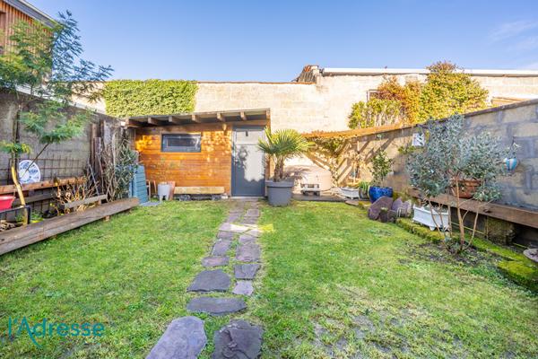 TALENCE - Belle échoppe de plus de 133 m² avec beau jardin et cave