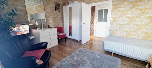 CHARMANTE MAISON DE VILLAGE A 10 MINUTES DU PARC ANIMALIER D'AUVERGNE