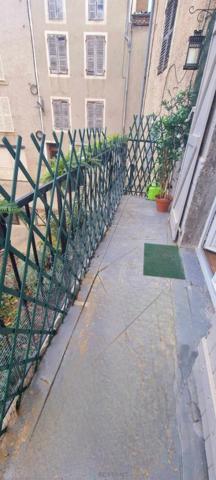 CHARMANTE MAISON DE VILLAGE A 10 MINUTES DU PARC ANIMALIER D'AUVERGNE