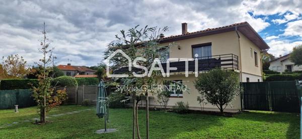 Maison de 140 m2 composée de deux T3 meublés