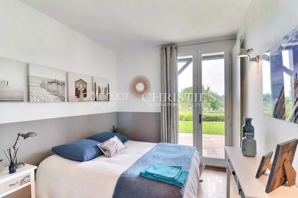 À VENDRE URRUGNE – PROPRIÉTÉ VUE PANORAMIQUE AVEC PISCINE