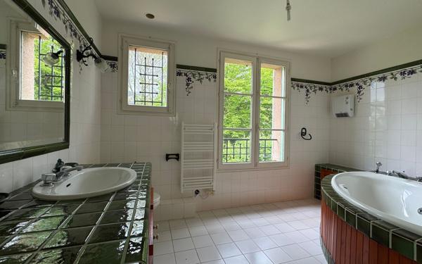 Maison à vendre    6 pièces •  Le Plessis-Trévise