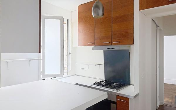 Appartement à vendre    2 pièces • 48,53 m2 Paris 18