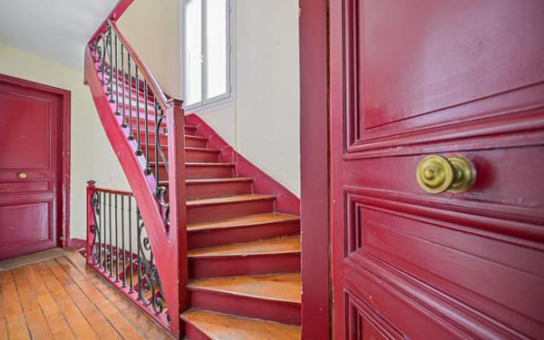 Appartement à vendre    2 pièces • 48,53 m2 Paris 18