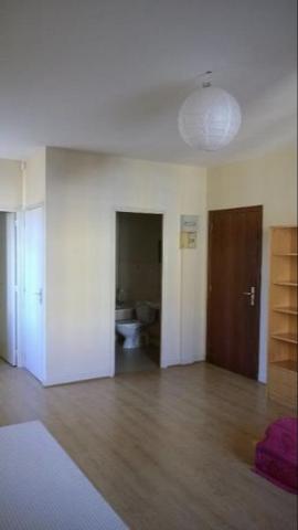 Appartement à louer 1 pièce 27.89m² Poitiers (86000)