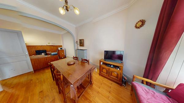 Charmante maison de ville a fort potentiel ? coeur de Pont-de-Beauvoisin