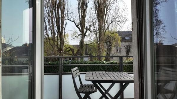 Appartement lumineux avec balcon et garage