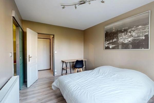 Appartement lumineux avec balcon et garage
