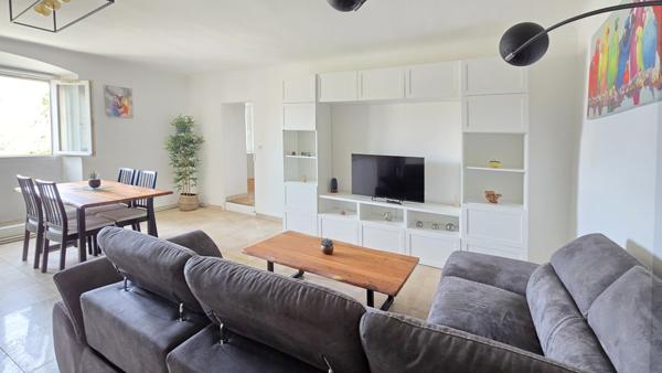 T3 meublé 64 m² avec 2 places de parking - Cazan (Vernègues)