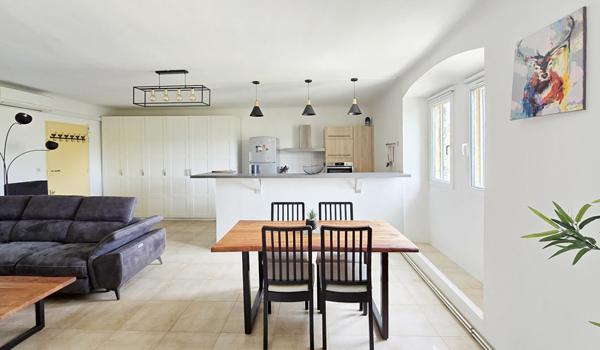 T3 meublé 64 m² avec 2 places de parking - Cazan (Vernègues)