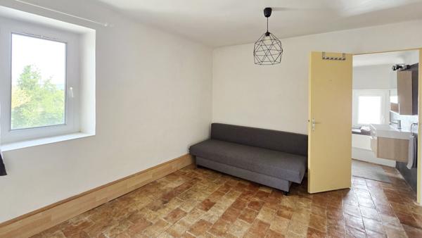 T3 meublé 64 m² avec 2 places de parking - Cazan (Vernègues)