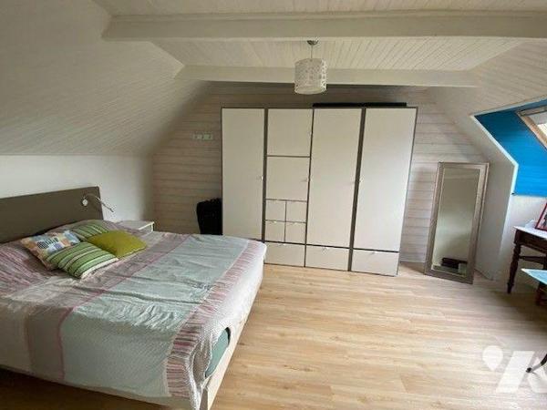 Maison à Vendre à Pléhédel (22290) en Côtes-d'Armor (22)

Cette maison, d'une superficie habi...