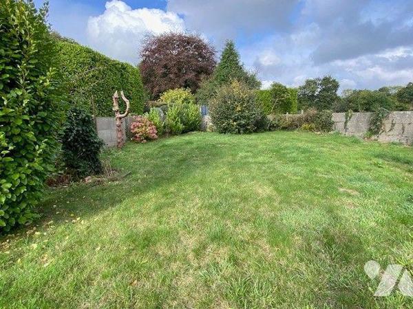 Maison à Vendre à Pléhédel (22290) en Côtes-d'Armor (22)

Cette maison, d'une superficie habi...