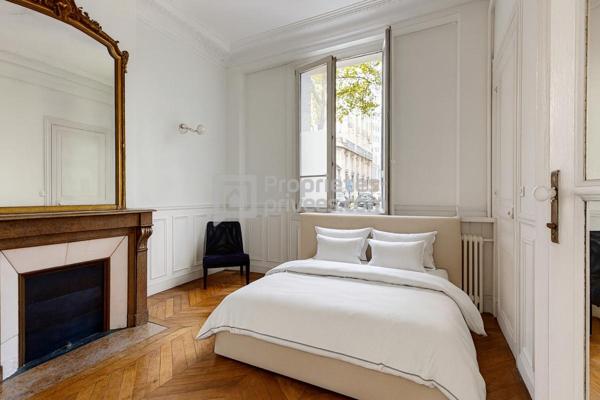 Appartement de caractère - 3 chambres pour 76m² - Avenue de la République / Métro Rue Saint-Maur - Paris 11ème arrondissement